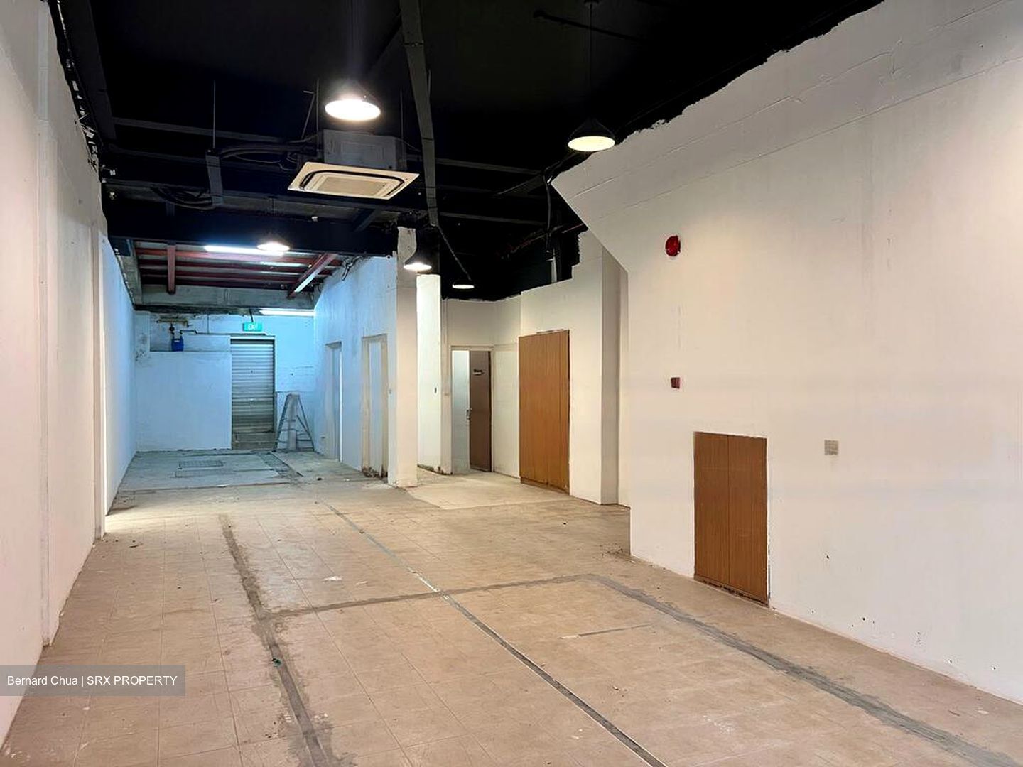 New Bridge Road (D2), Retail #488567481